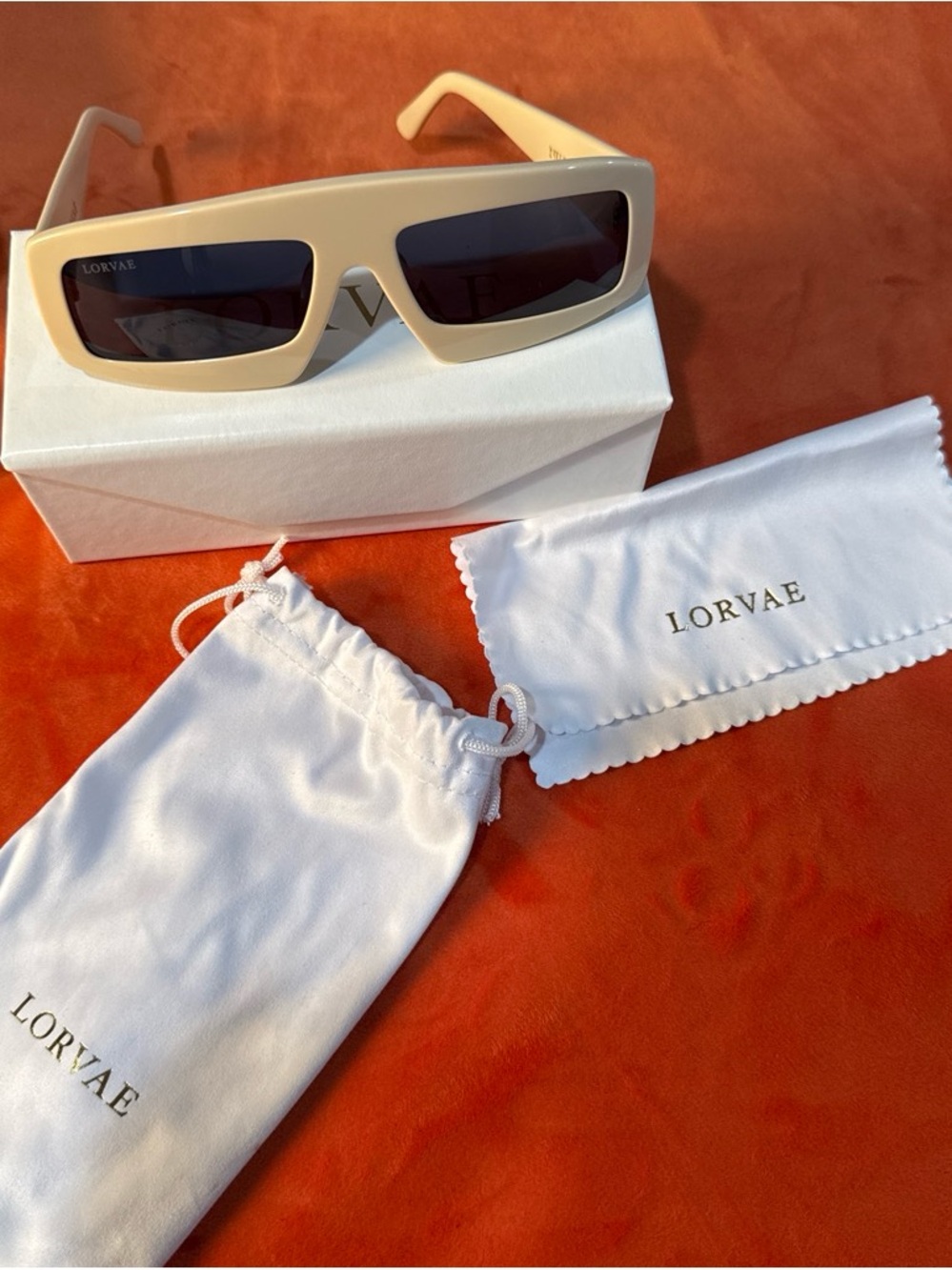 LORVAE Beige Rectangular VR-Style Sunglasses with Dark Lenses